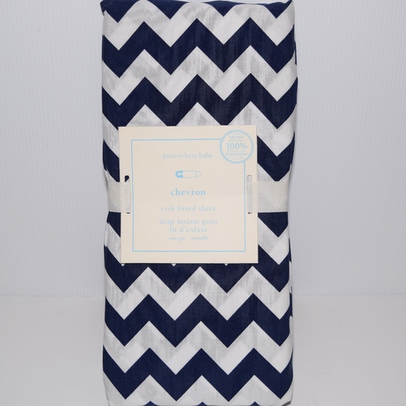 New Pottery Barn Baby Chevron 100% Organic Cotton Crib Fitted Sheet - Picture 1 of 5